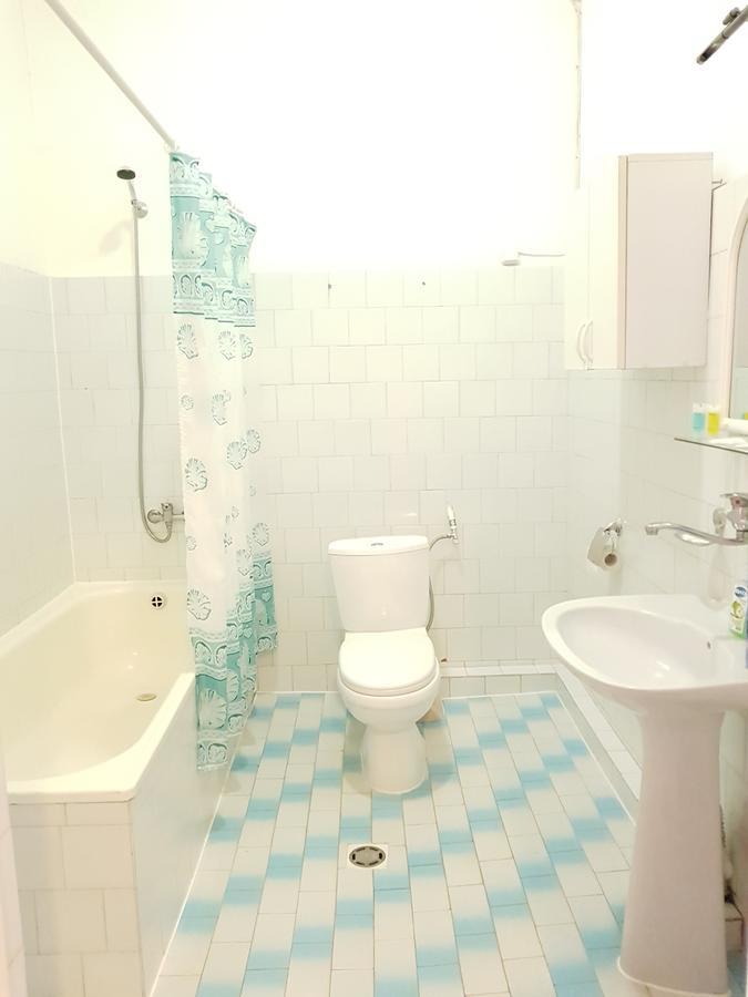 Bloor Hotel 耶烈万 外观 照片