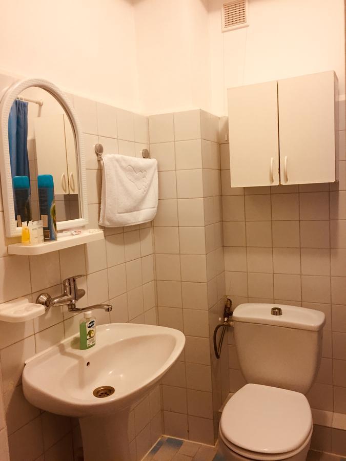 Bloor Hotel 耶烈万 外观 照片